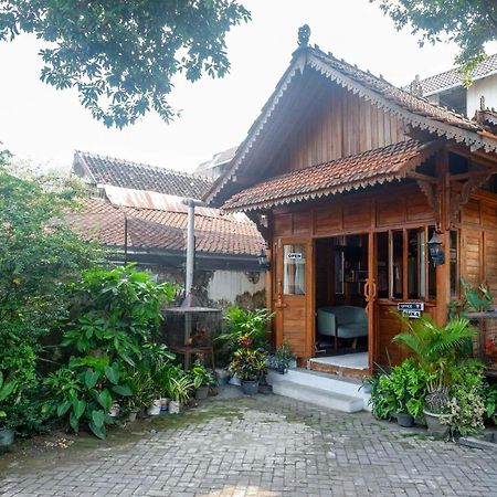 Reddoorz Syariah Near Plengkung Gading 2 Hotel Jogjakarta Buitenkant foto