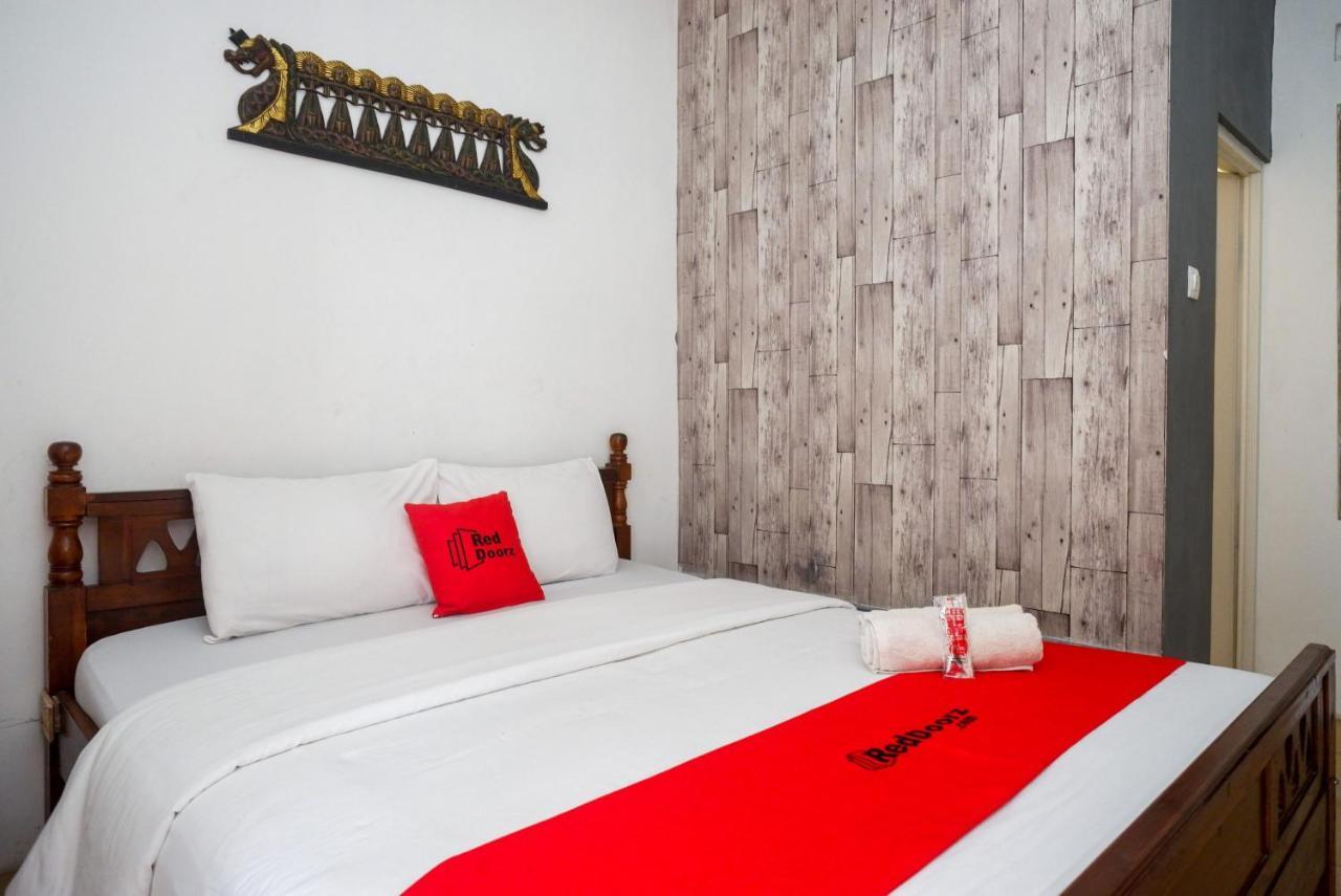 Reddoorz Syariah Near Plengkung Gading 2 Hotel Jogjakarta Buitenkant foto