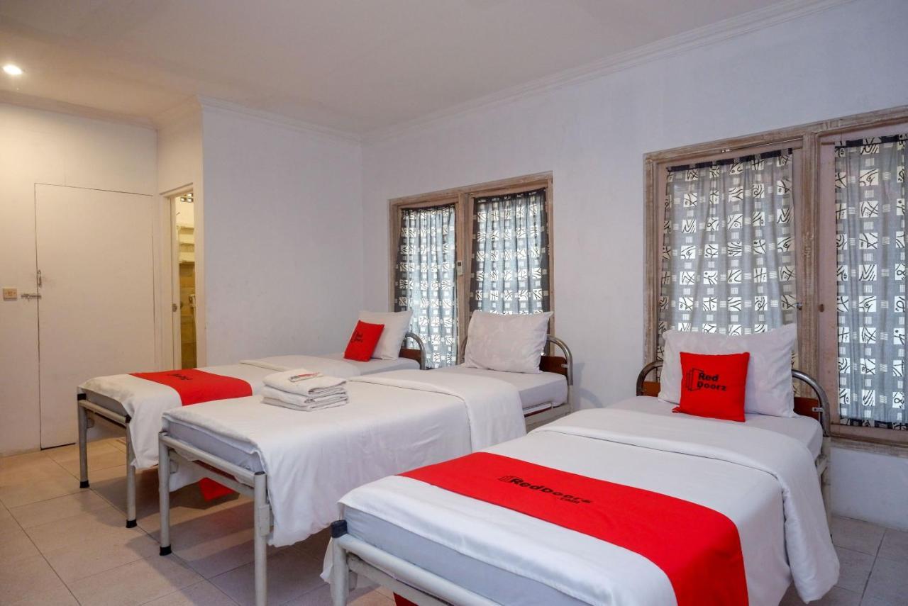 Reddoorz Syariah Near Plengkung Gading 2 Hotel Jogjakarta Buitenkant foto
