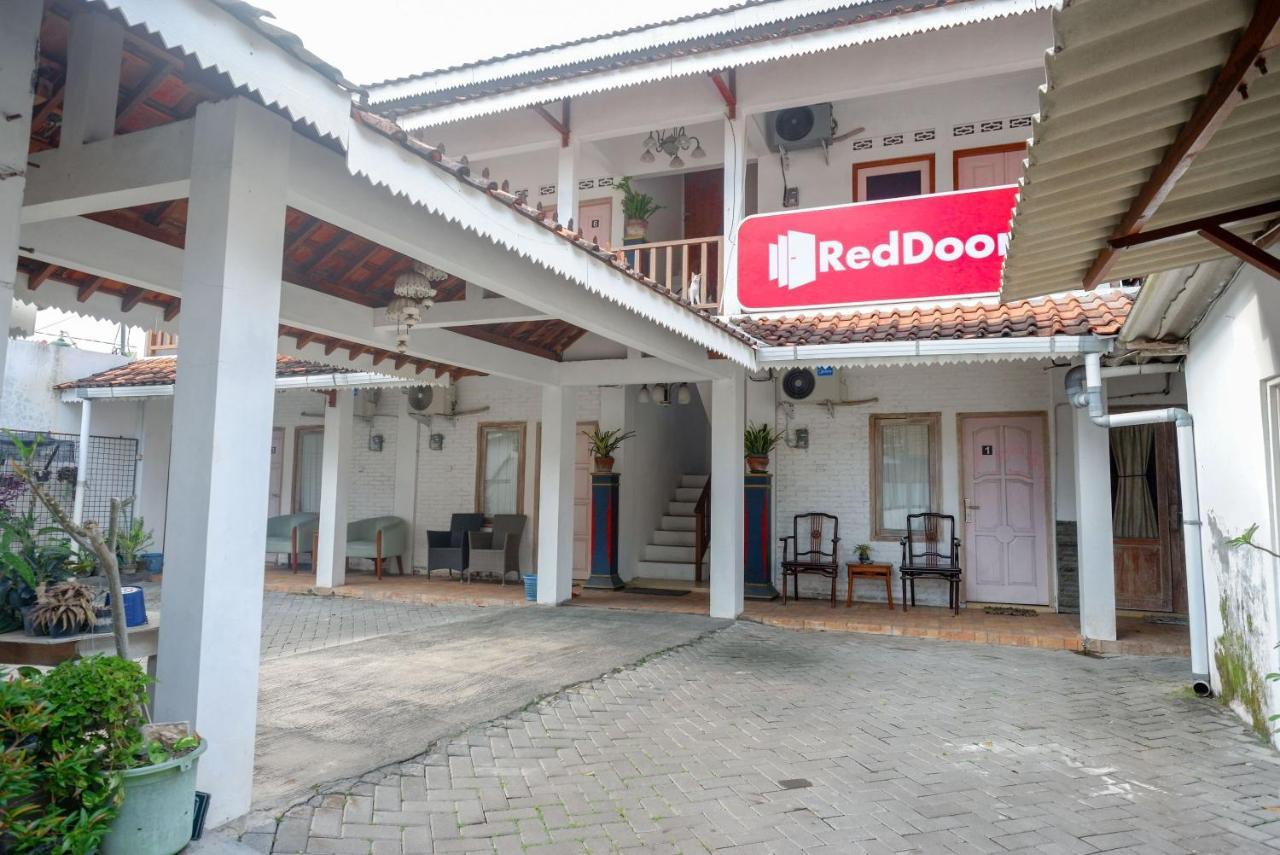 Reddoorz Syariah Near Plengkung Gading 2 Hotel Jogjakarta Buitenkant foto